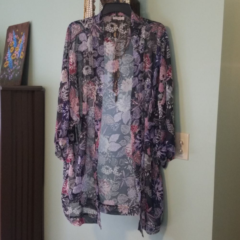 Loft Outlet Floral Kimono Shawl -one size fits all